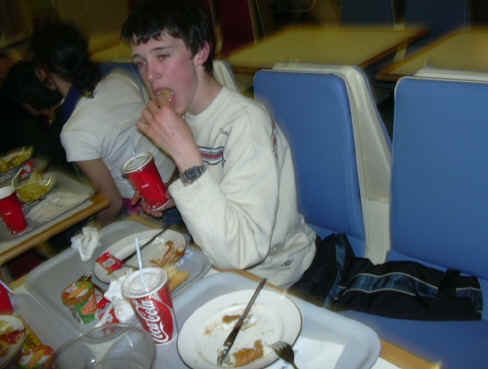 Pierre is eating (beurk!!!)